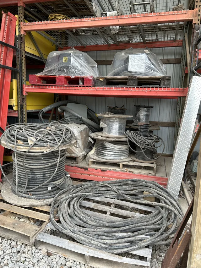 Cable reels and heavy cable coils on shelving